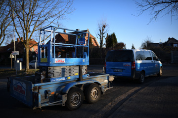 DACH BÖTTCHER Hinter der Worth 14 Bardowick Scherenarbeitsbühne